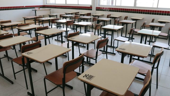 Governo de SC proíbe linguagem neutra em escolas públicas e privadas