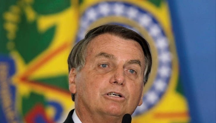 Bolsonaro anuncia parecer para desobrigar máscara em vacinados