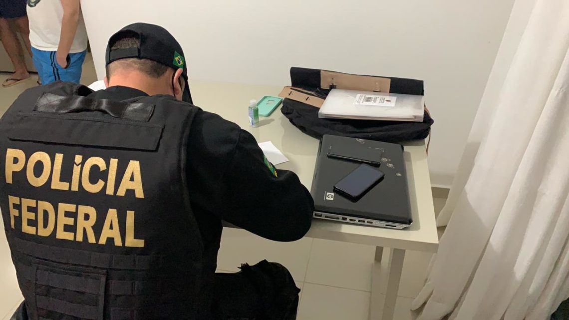 Polícia Federal deflagra operação de combate à corrupção e à lavagem de dinheiro e prende agente federal em Chapecó