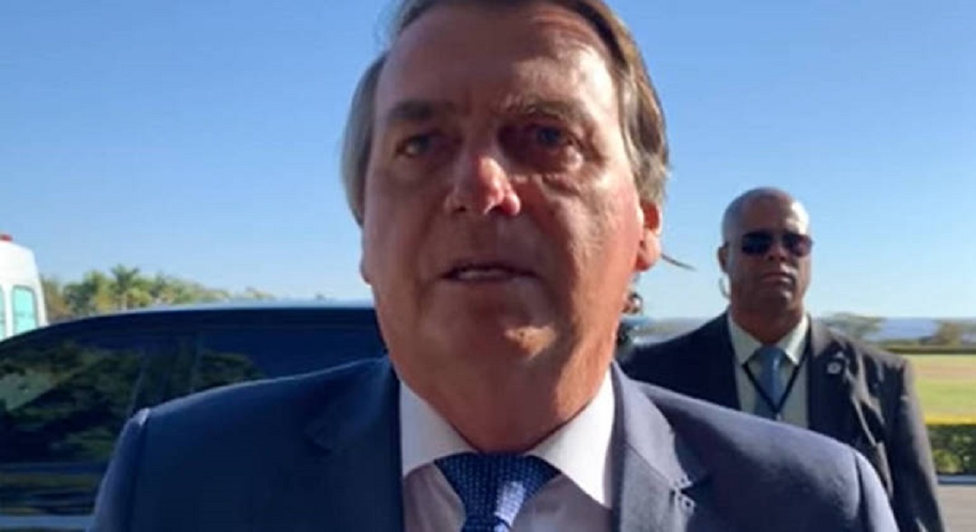 Bolsonaro cogita desistir da eleição de 2022 se não tiver voto impresso