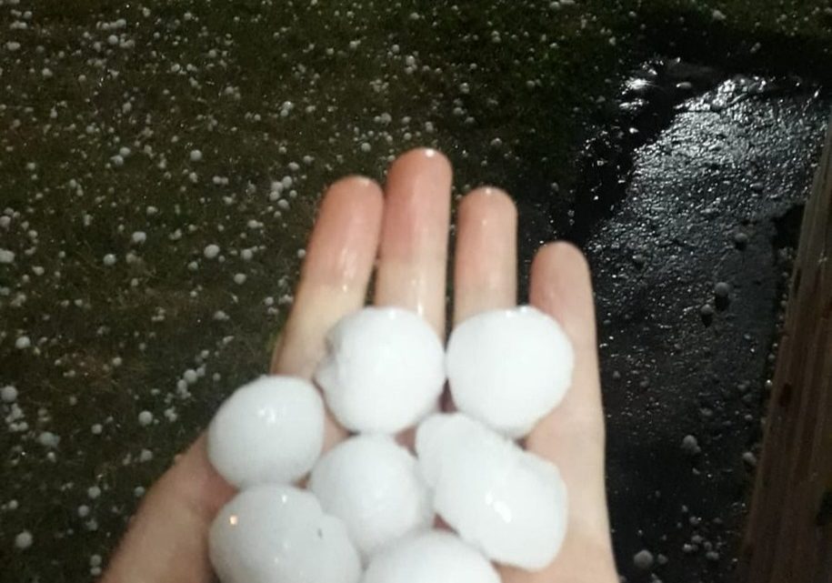 Tempestade de granizo afeta 4 mil pessoas e deixa 60 desalojados em cidades do RS