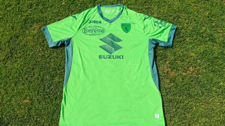 Vítima de acidente em 1949, Torino lança camisa verde em homenagem à Chape