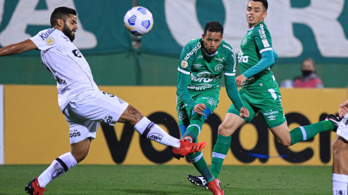 Chapecoense é superada pelo Santos