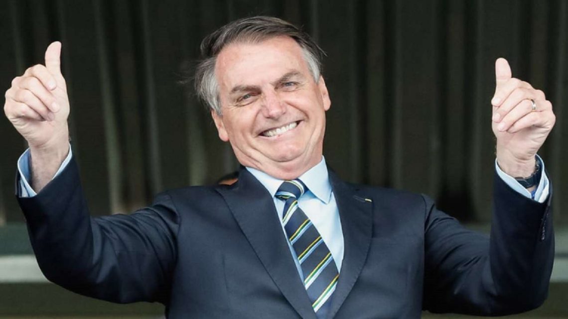 Bolsonaro pode ganhar estátua de seis metros de altura no RS