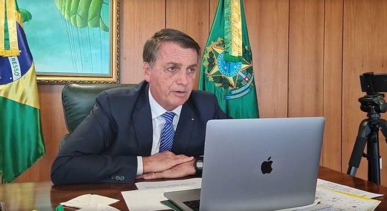 Bolsonaro prevê afrouxamento de restrições contra a Covid