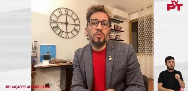 ‘Faria novamente’, diz Jean Wyllys sobre cuspe em Bolsonaro