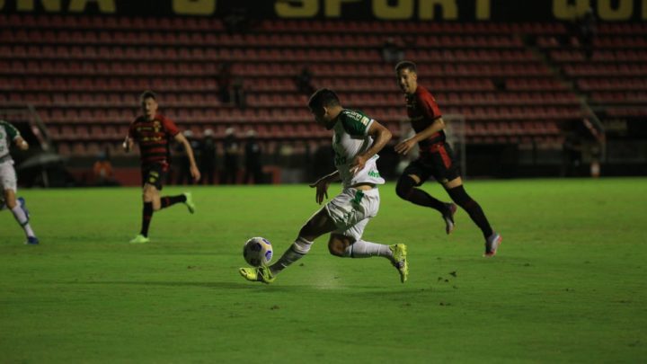 Chapecoense e Sport empatam sem gols na Ilha do Retiro