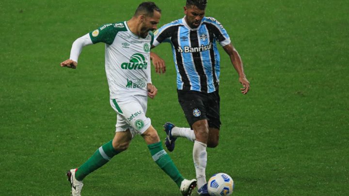 Chapecoense é superada pelo Grêmio