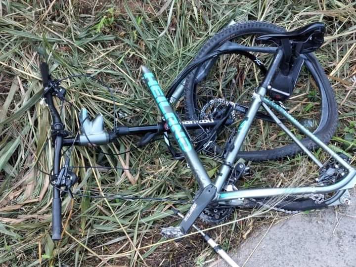 Quatro ciclistas ficam gravemente feridos em acidente na SC 108