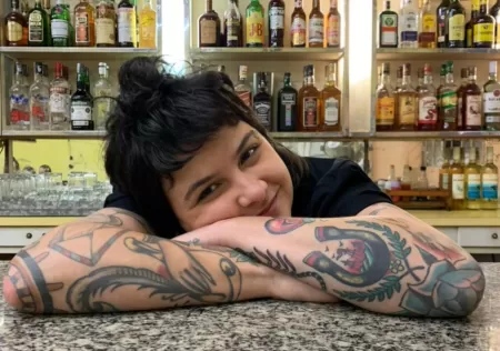 Dona de bar anti-Bolsonaro declara: ‘Prefiro falir a servir fascista’