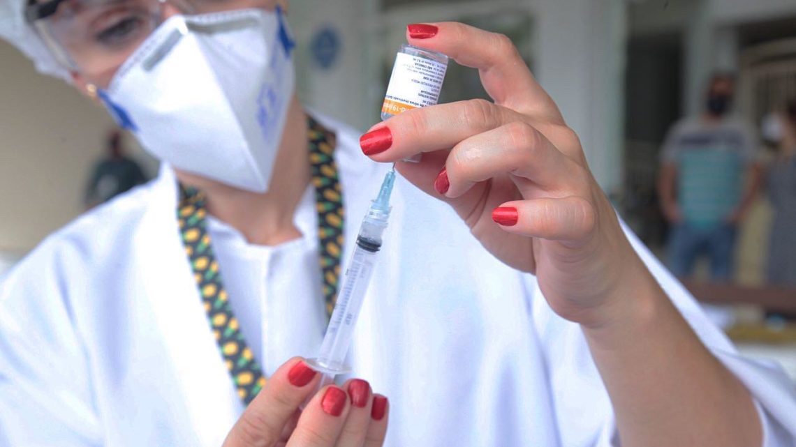 70% da população adulta de Santa Catarina está vacinada com primeira dose