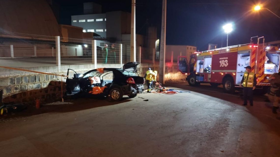 Dois jovens morrem em acidente de trânsito em Pinhalzinho
