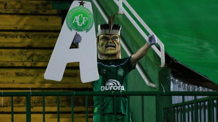 Chape decide permitir entrada apenas de sócios no retorno do público à Arena Condá