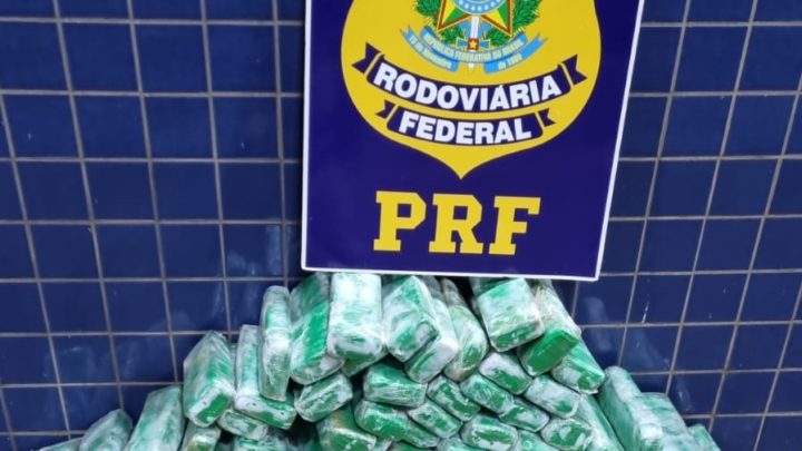 Vídeo: PRF flagra mais de 50 kg de maconha escondidos em lataria de veículo na BR 163 em Guaraciaba