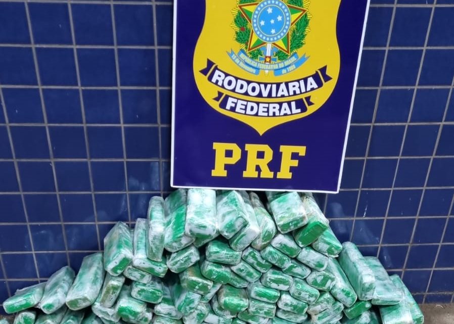 Vídeo: PRF flagra mais de 50 kg de maconha escondidos em lataria de veículo na BR 163 em Guaraciaba
