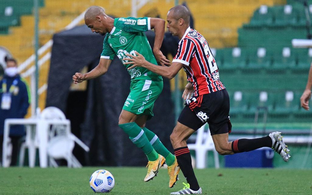 Chapecoense empata com São Paulo em jogo que marcou retorno do público
