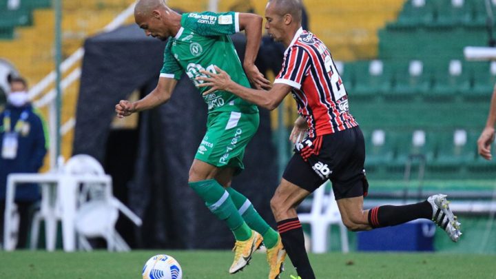 Chapecoense empata com São Paulo em jogo que marcou retorno do público