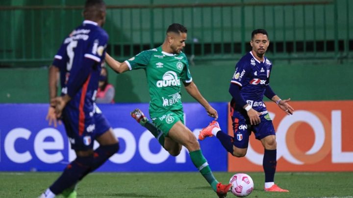 Chapecoense é superada pelo Fortaleza