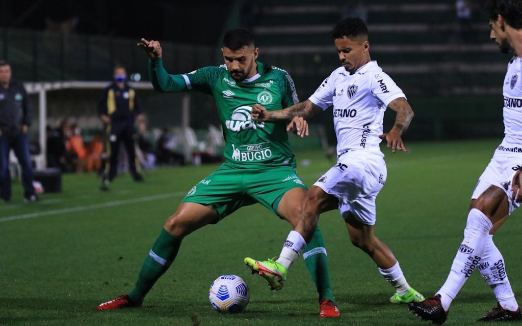 Chapecoense empata com Atlético-MG na Arena Condá