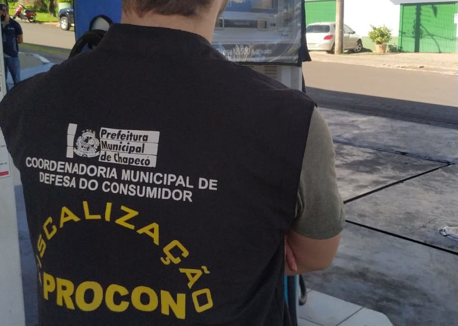 Procon faz monitoramento de preços nos postos de combustíveis em Chapecó