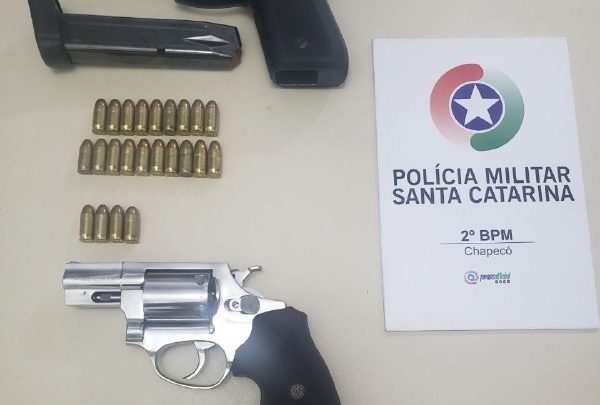 Homem é detido com duas armas de fogo em Chapecó