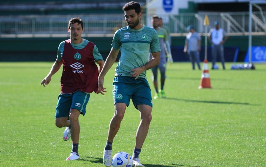 Verdão recebe o Athletico em busca da primeira vitória em casa