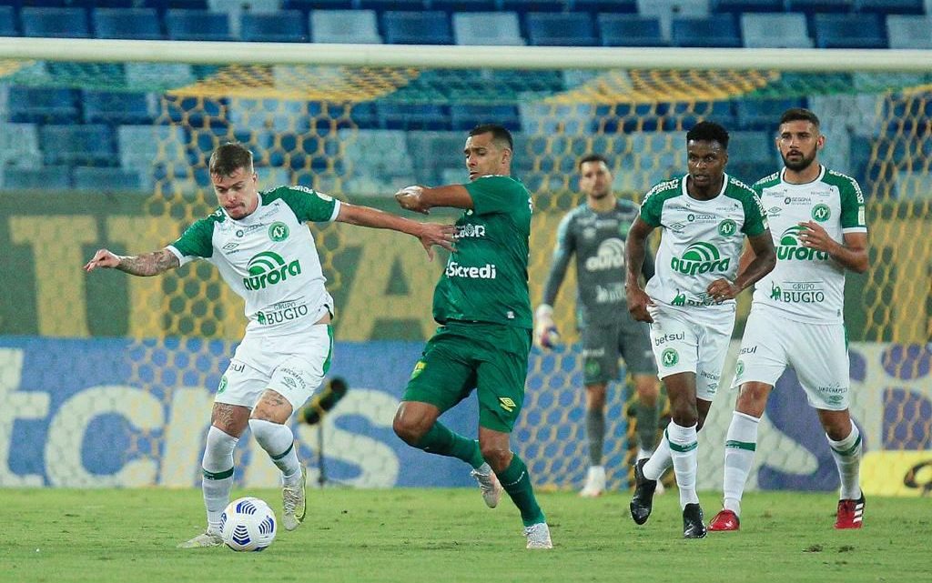 Chapecoense fica no empate com o Cuiabá fora de casa