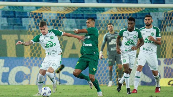 Chapecoense fica no empate com o Cuiabá fora de casa