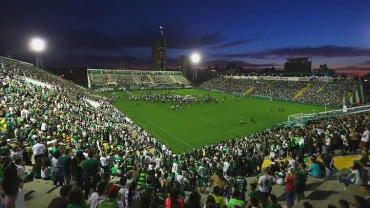 Chapecoense suspende venda de ingressos para partida contra o Grêmio