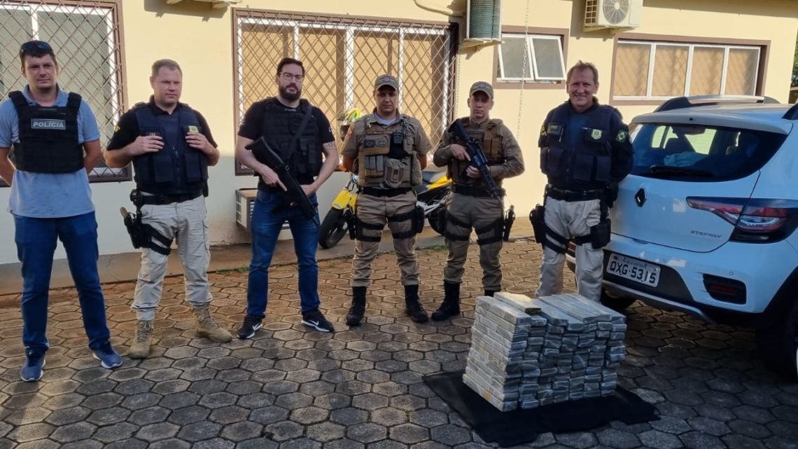 Ação conjunta PRF, PM e Civil apreende 120 kg de maconha e prende quatro envolvidos em Pinhalzinho