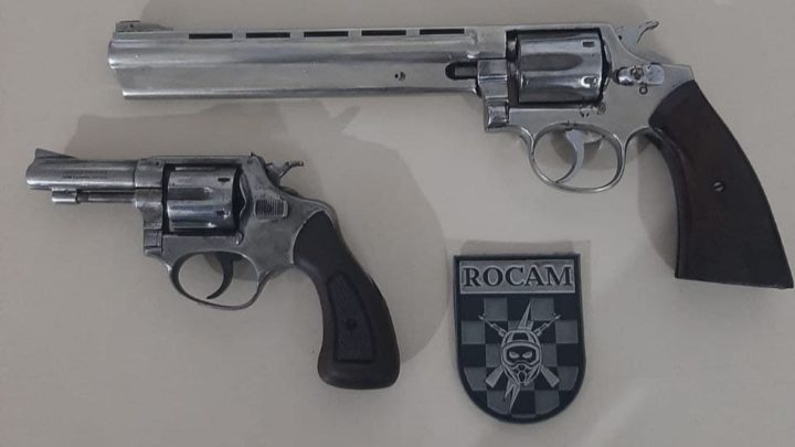 Armas de fogo são apreendidas no centro de Chapecó