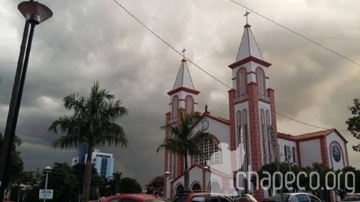 SC tem risco de temporais com rajadas de vento de até 70 km/h