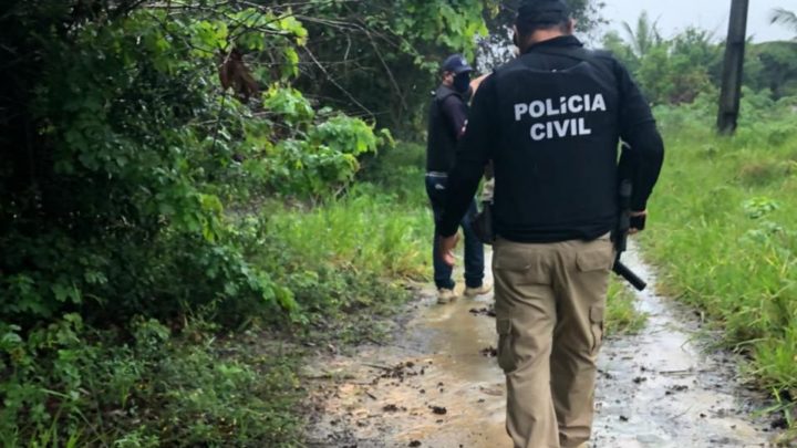 Homem amarra e enterra companheira viva