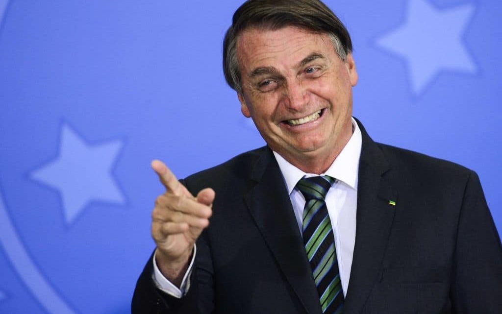 Bolsonaro é eleito personalidade do ano em votação popular da Time