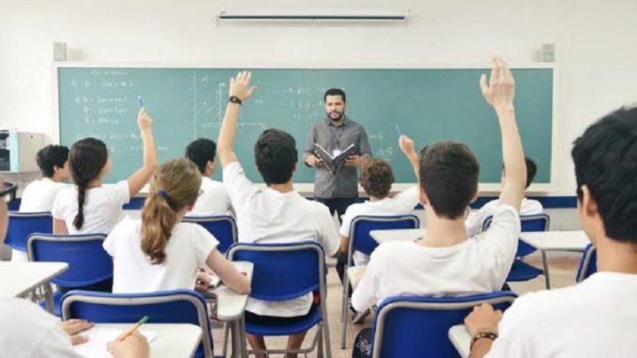 Decreto autoriza aulas 100% presenciais para todos os estudantes em Santa Catarina