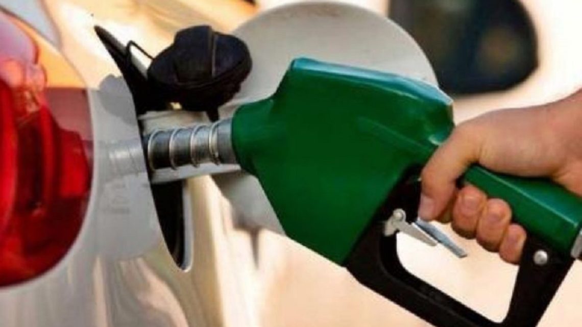 Abicom: gasolina precisa subir mais 6% para manter paridade externa