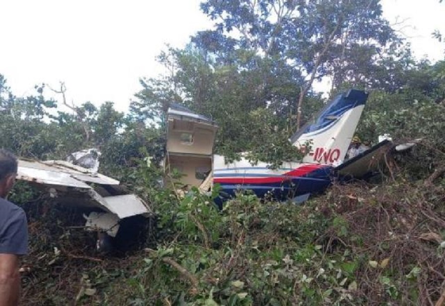 Avião com cinco pessoas cai em fazenda do ex-piloto Nelson Piquet