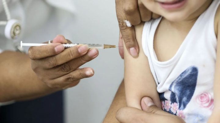 Crianças de 5 a 11 anos começam a ser vacinadas contra Covid-19 em SC