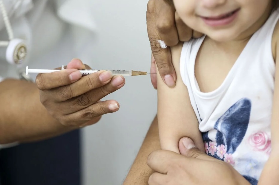 Crianças de 5 a 11 anos começam a ser vacinadas contra Covid-19 em SC