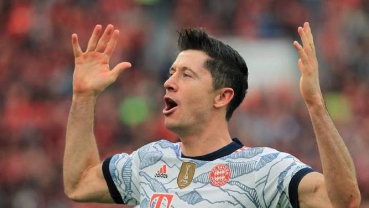 Lewandowski supera Messi e é o melhor do mundo pela segunda vez