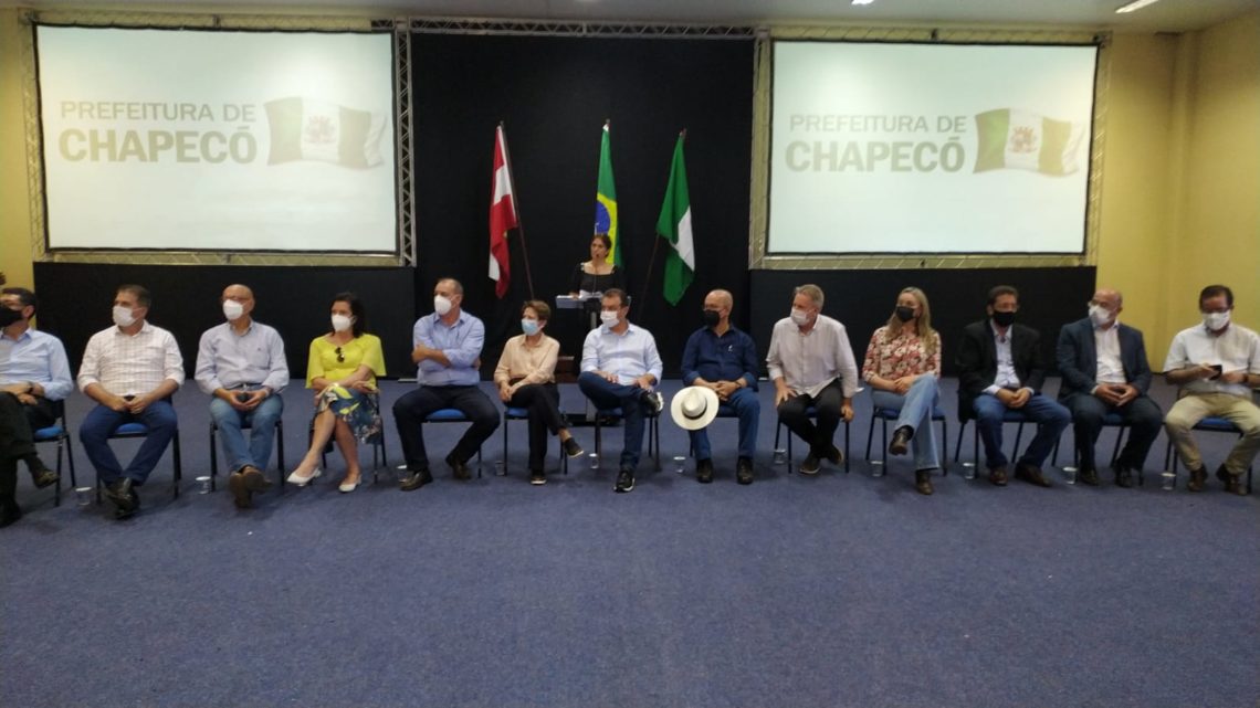 Ministra da Agricultura visita Chapecó para apresentar medidas de apoio aos agricultores