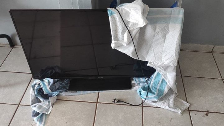 Homem é preso em flagrante com TV furtada no Jardim Itália