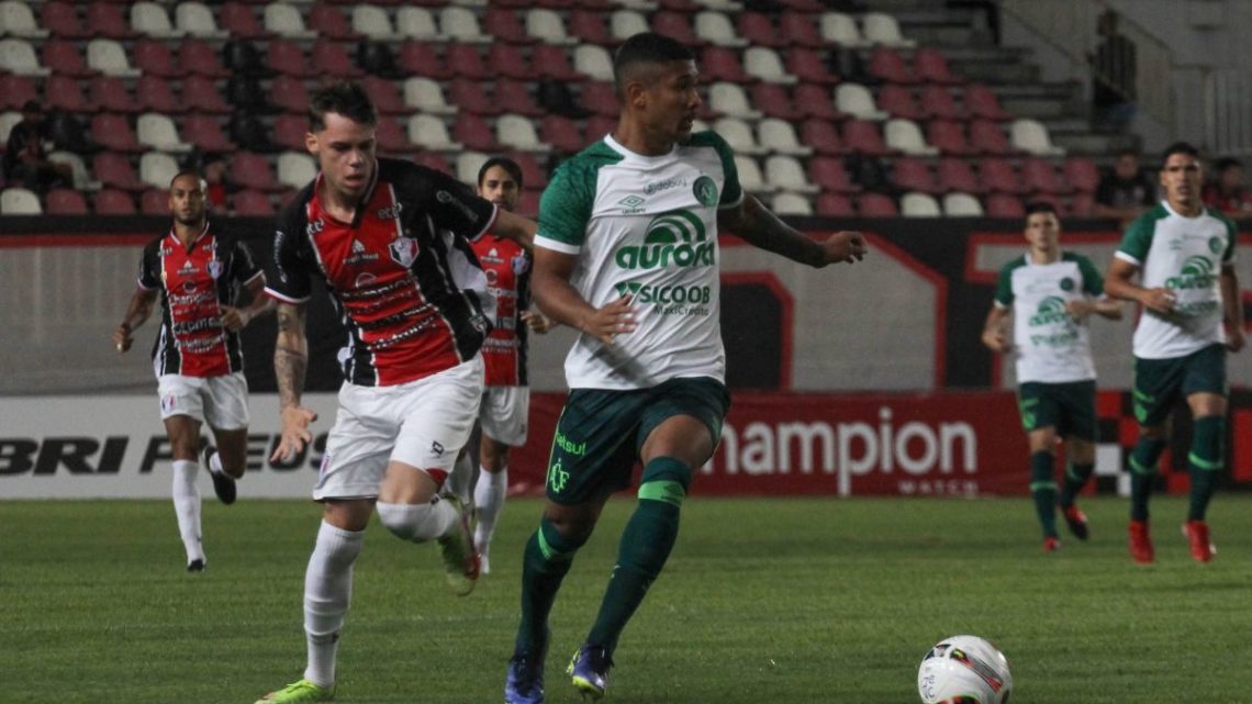 Chapecoense perde a terceira partida consecutiva no estadual