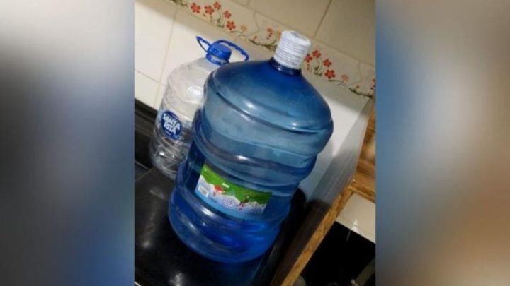 Família relata falta de água até para fazer comida em Chapecó: “Situação desumana”