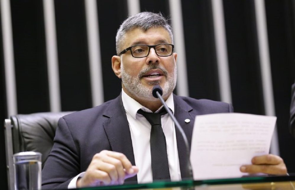PL de Frota quer obrigar apresentação de comprovante de vacina nas eleições
