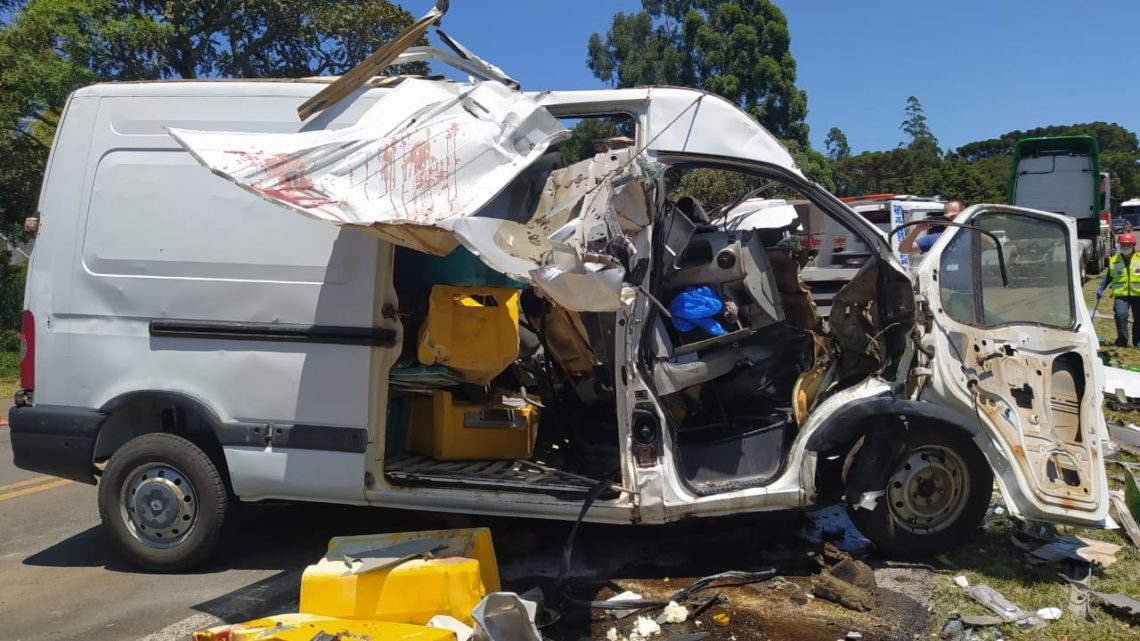 Mulher morre após bater de frente com caminhão no Oeste de SC