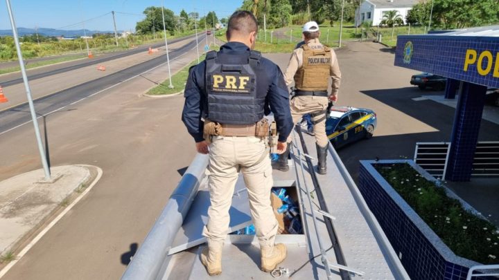 Vídeo: PRF apreende 200 mil maços de cigarros escondidos em caminhão silo