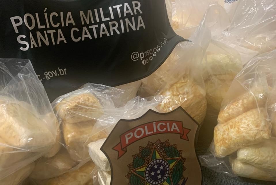 Vídeo: operação conjunta da PF, PRF e PM apreende mais de 700 kg de drogas em Santa Catarina