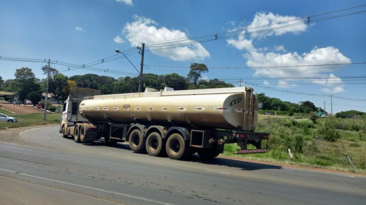 Vigilância Sanitária faz alerta sobre transporte inadequado de água potável