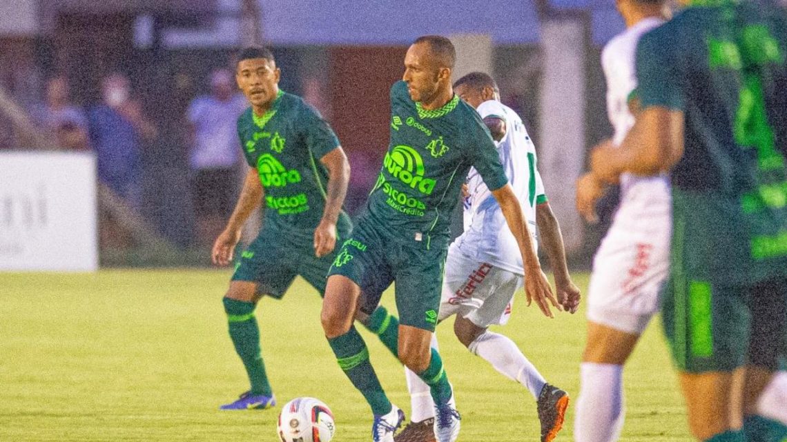 Com gol no último minuto, Chape vence o clássico contra o Concórdia